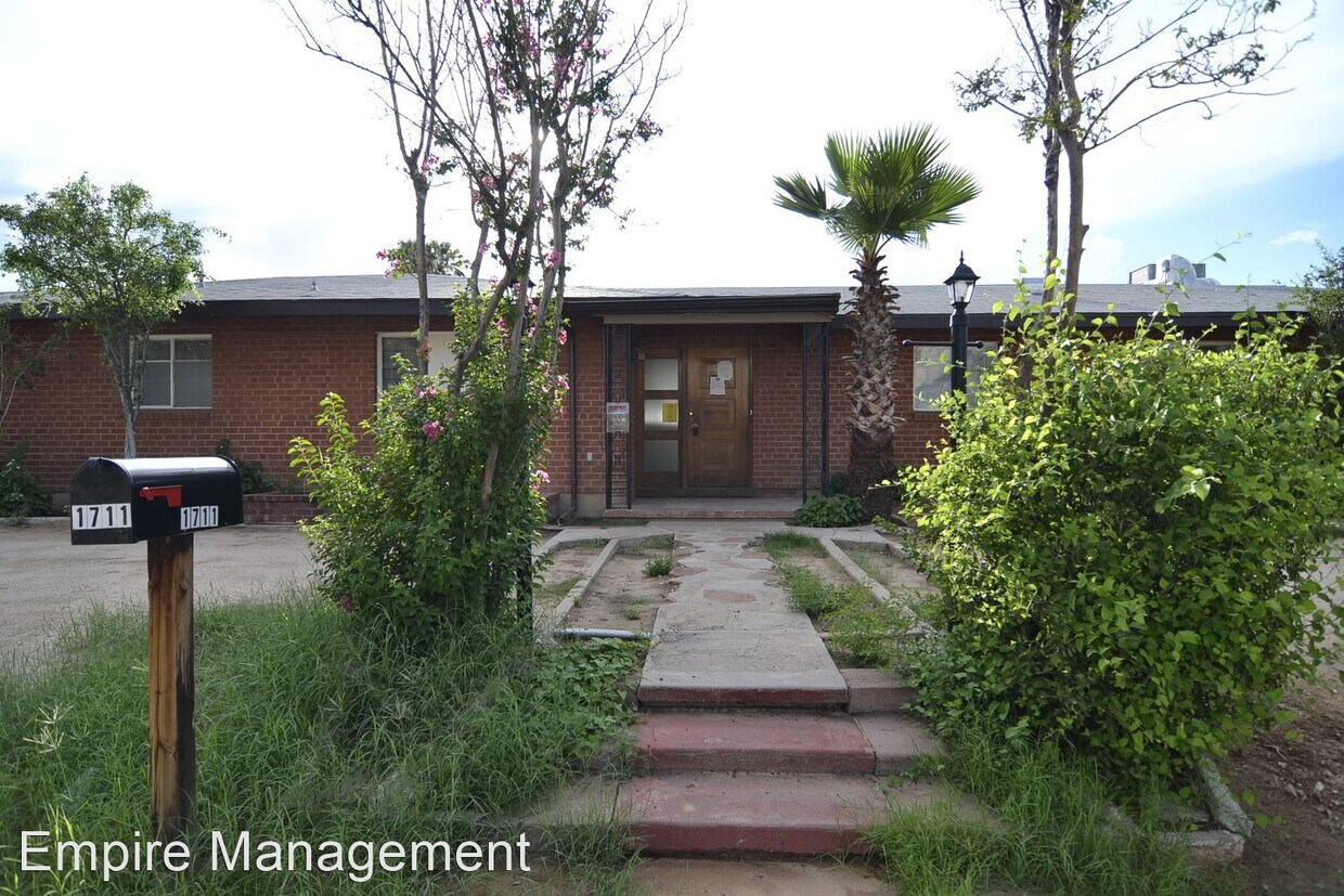 Primary Photo - 6 br, 3 bath House - 1711 N. Mountain Ave