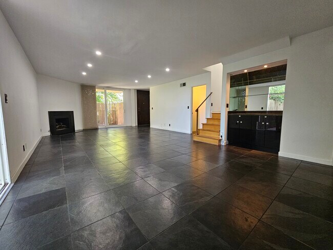 Building Photo - 4836 Balboa Ave