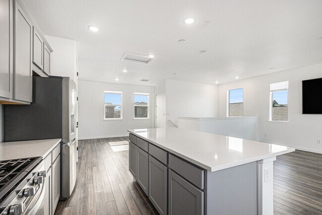 Foto del edificio - Sterling Ranch Stunner!!