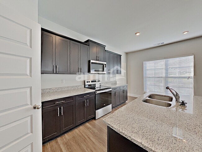 Foto del edificio - 5325 Tupelo St