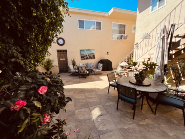 Building Photo - 11305 Graham Pl