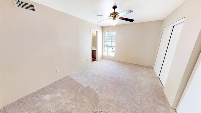 Foto del edificio - 1014 Autumn Cir