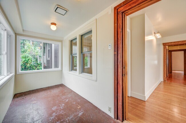 Foto del edificio - 5315 9th Ave NE