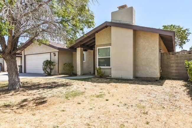 Foto del edificio - 44840 Hanstead Ave