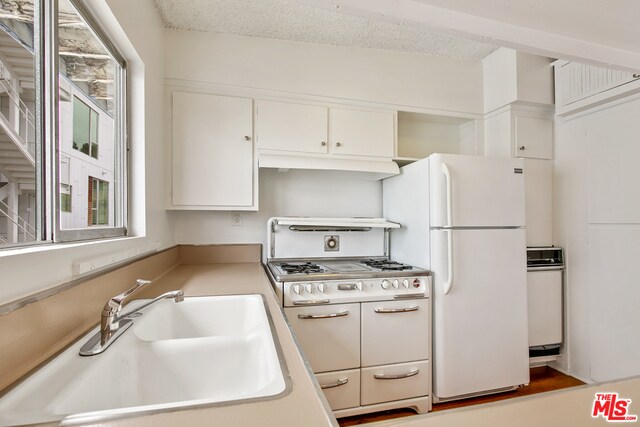 Foto del edificio - 941 N San Vicente Blvd