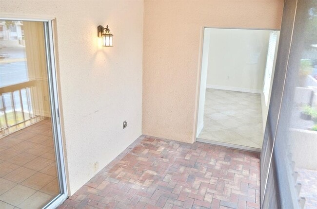 Building Photo - 3360 S Osprey Ave