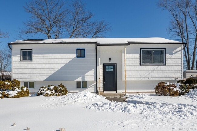 Building Photo - 3103 Falcon Ave