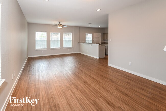 Building Photo - 9947 Rio Doso Dr