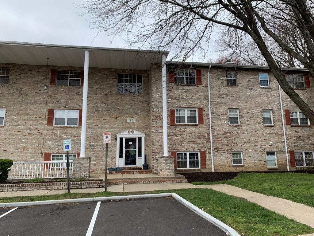 11921 Tarragon Rd Unit B, Reisterstown, MD 21136 Condo for Rent in