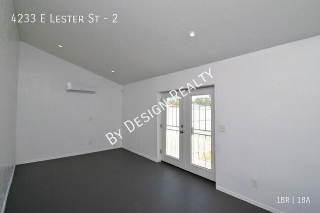 Foto del edificio - 4233 E Lester St