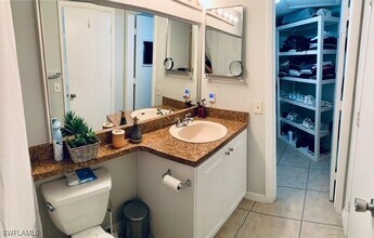 Building Photo - 124 Santa Clara Dr