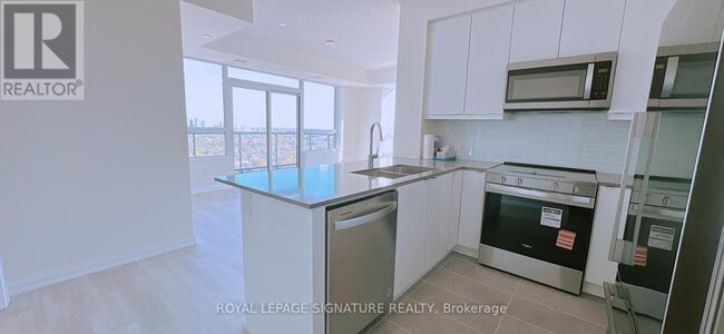 Building Photo - 3260 Sheppard Ave E