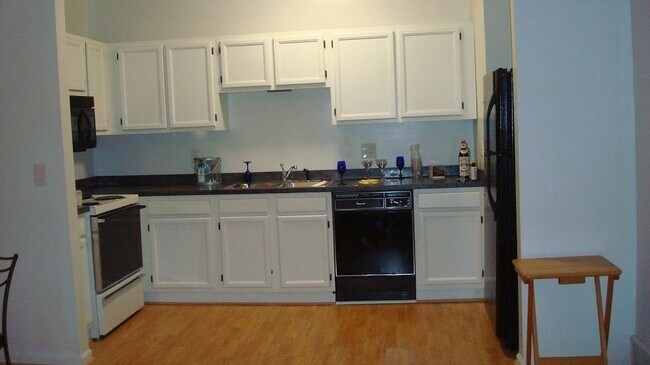 Building Photo - 104 Scio St