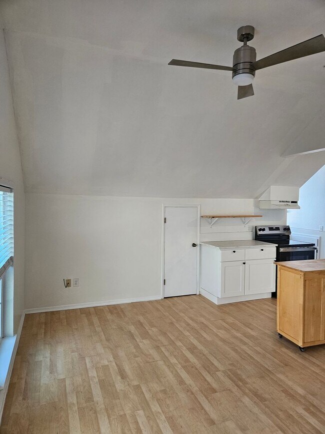 Foto del edificio - 100 S Shepherd St