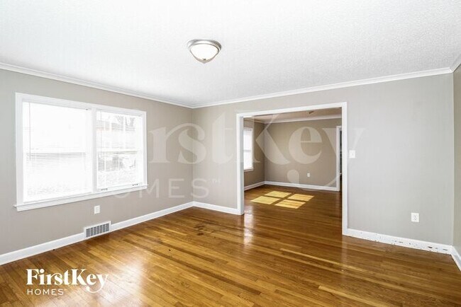 Foto del edificio - 8039 Chambers St