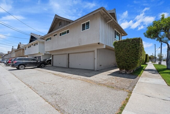Building Photo - 3953 W 178th St