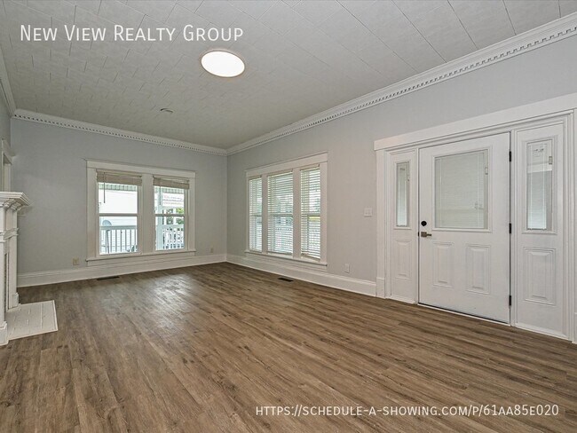 Building Photo - 1210 S Salisbury Ave