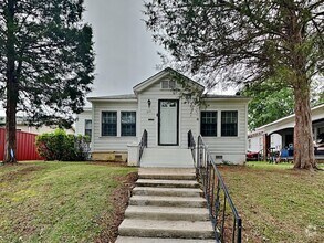 Building Photo - 1317 5th Ave N