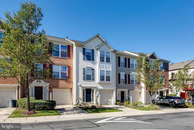 Foto del edificio - 7037 Holly Springs Ln