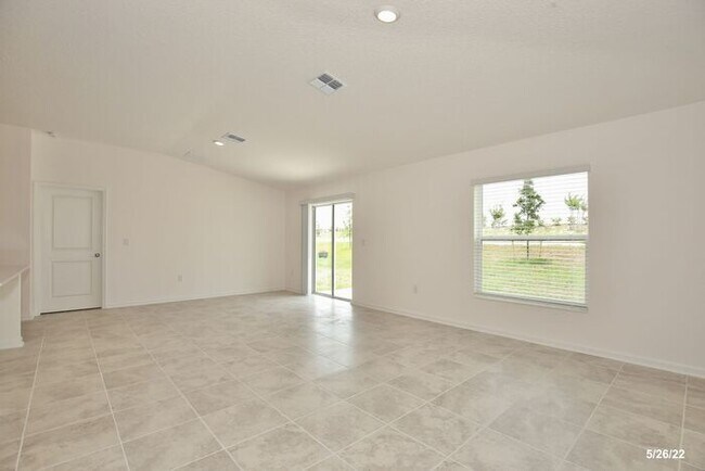 Building Photo - Gorgeous 3/2 Newly Built Home with a Spaci...