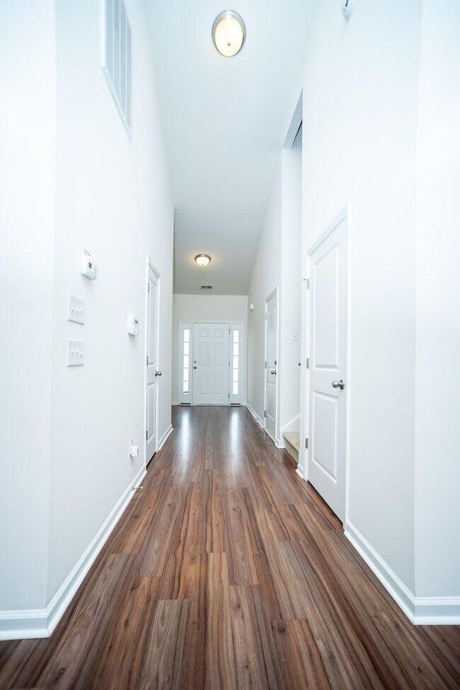 Foto del edificio - 3BR + Bonus Room | Fenced Yard | Pool Comm...