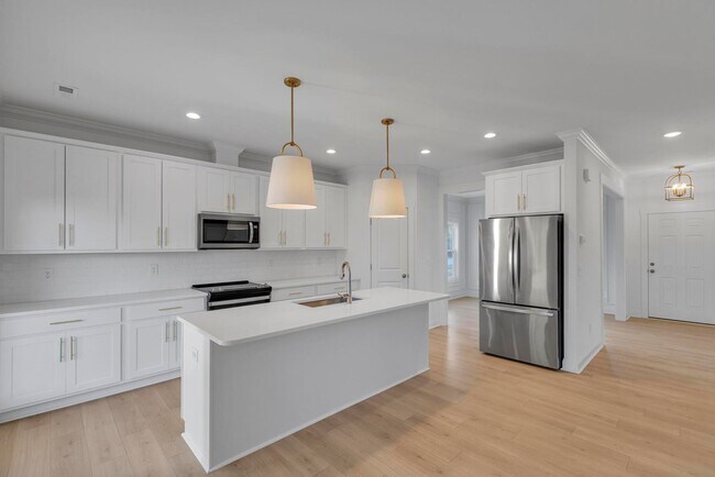 Foto del edificio - Oyster Landing Home Available with Pond View!