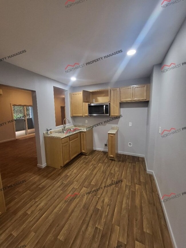 Building Photo - STATUS: AVAILABLE | R55 | $2495