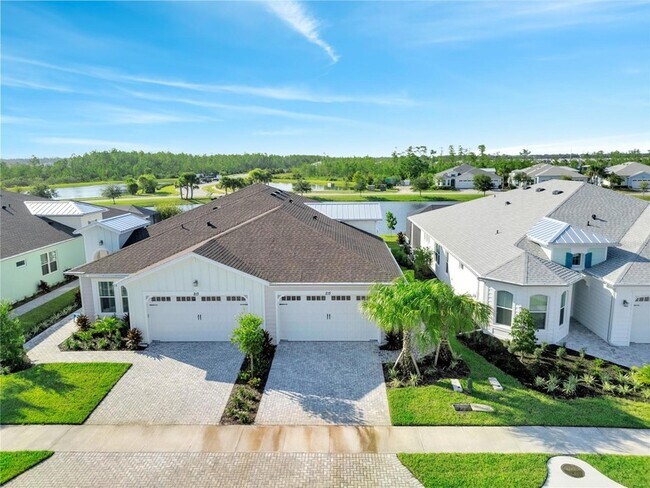 Foto del edificio - 215 Summertime Pl