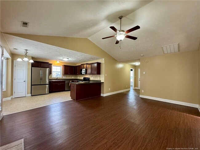 Foto del edificio - 5616 Duncan St