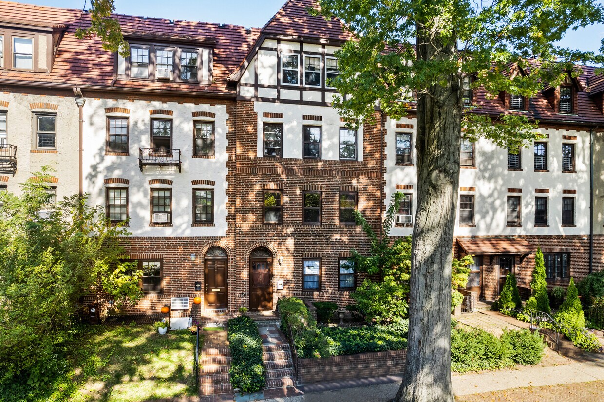 204 Burns St Unit 1Fl, Queens, NY 11375 Apartment for Rent in Queens