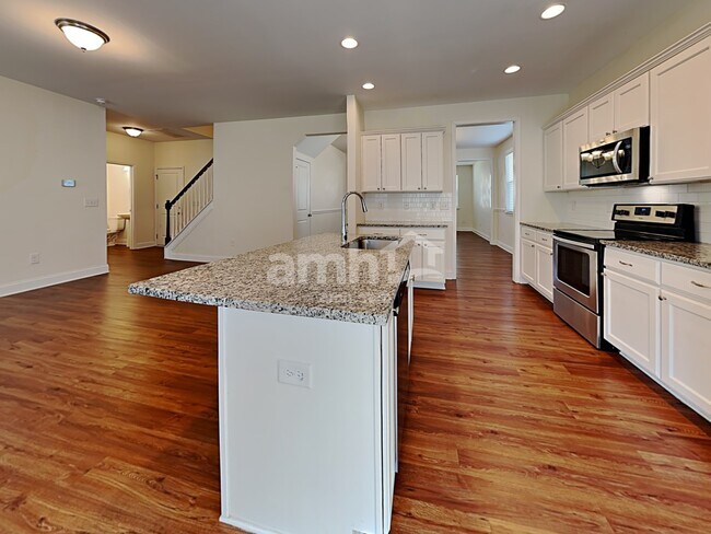 Foto del edificio - 1615 Heather Trace Ln