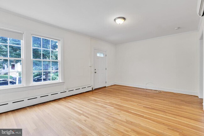 Foto del edificio - 1710 37th St NW
