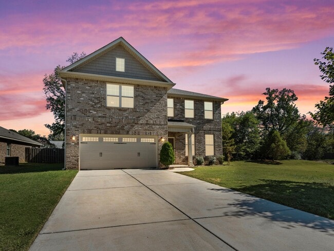 Foto del edificio - 114 Summer Pointe Ln NW