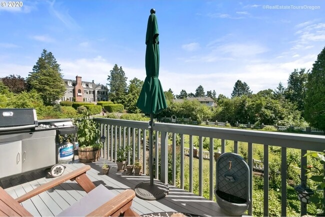 Foto del edificio - 3649 SW 52nd Pl