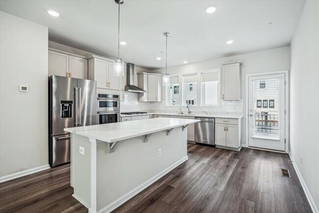 Foto del edificio - 3395 Watershed Blvd