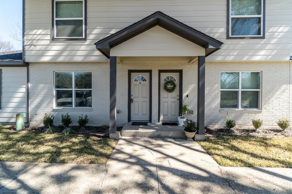 Foto principal - 207 N Poplar St