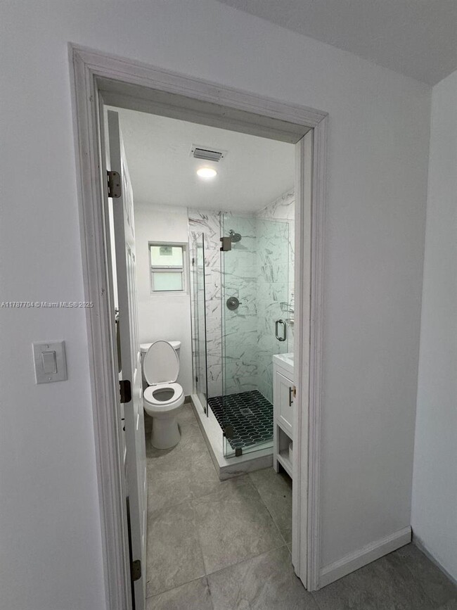 Foto del edificio - 1416 SW 27th St