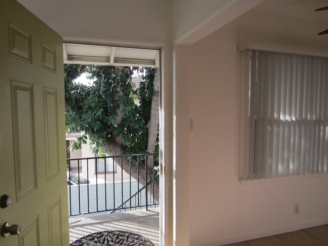 Building Photo - 14839 Blythe St