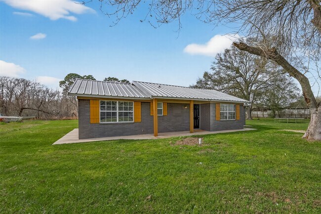 Foto del edificio - 25409 Pebble Dr