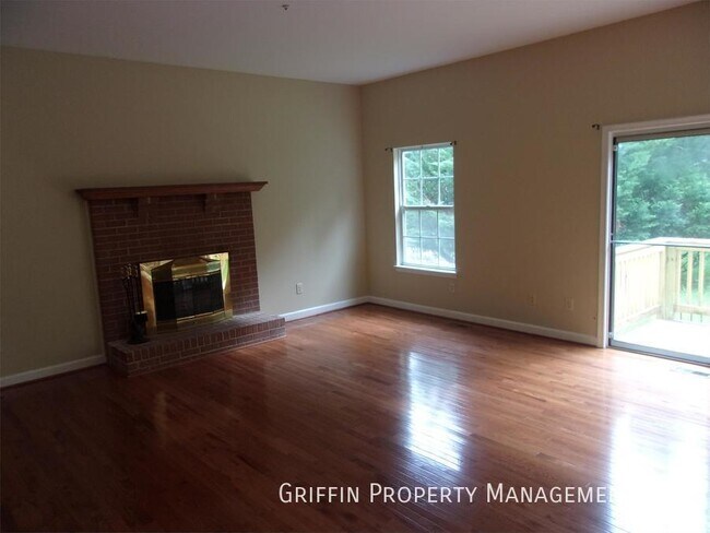 Building Photo - 11406 Fort Saratoga Ct