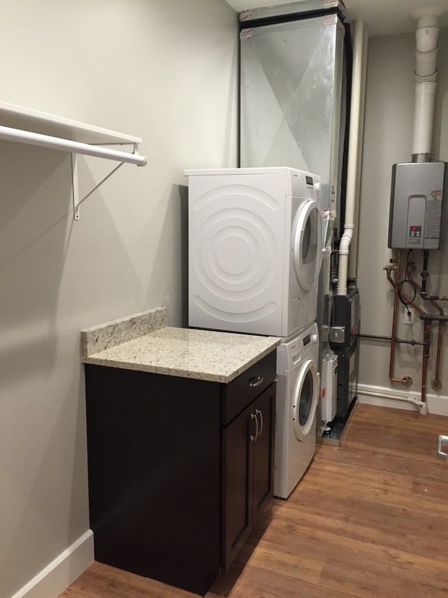 Laundry / Utility / Closet - 103 W Middle St