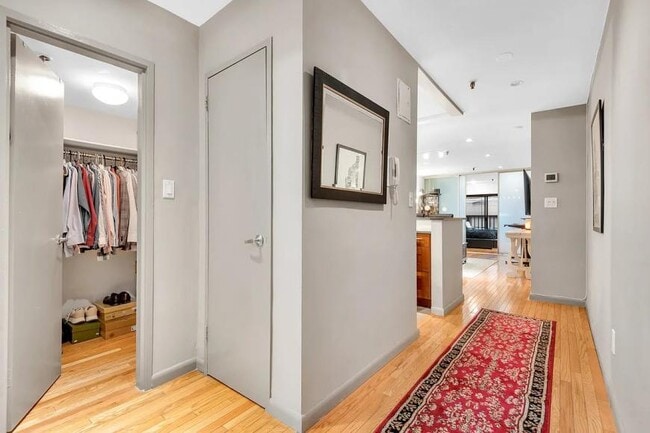 Building Photo - 1 bedroom in New York NY 10003