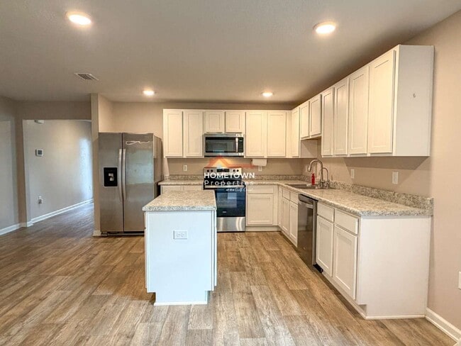 Building Photo - 7305 Lakeside Oak Ct