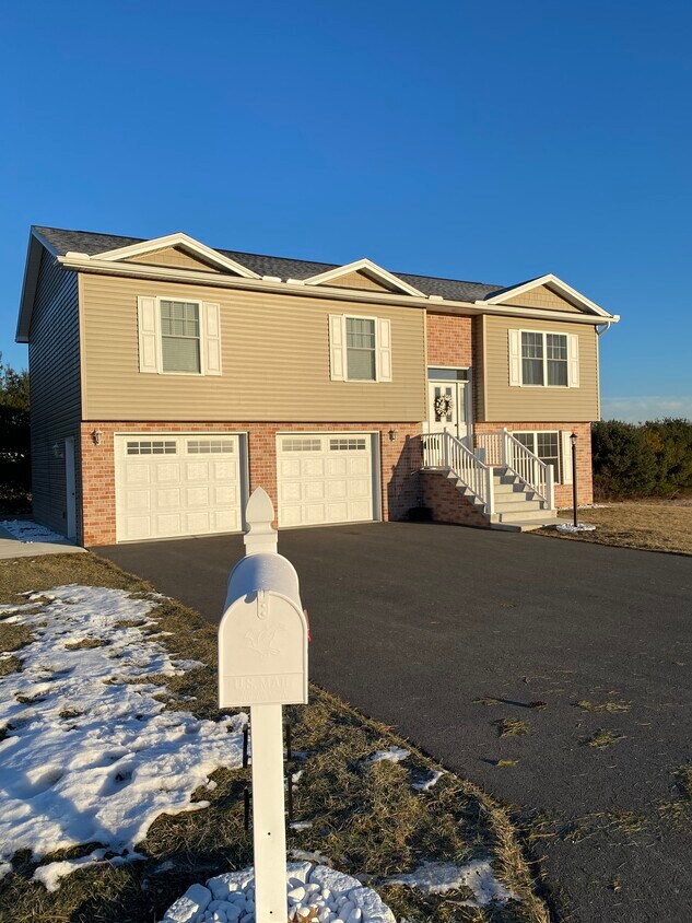 354 Edison Dr, Shippensburg, PA 17257 House Rental in Shippensburg