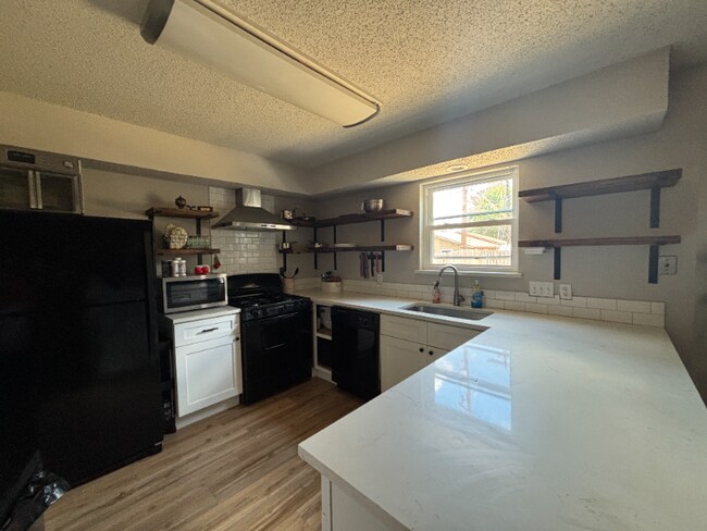 Building Photo - 1711 Tamra Ct