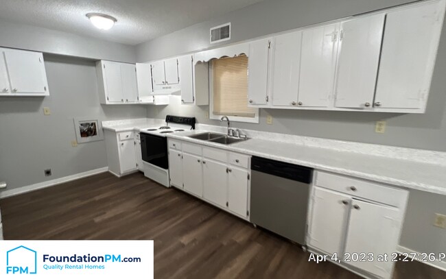 Foto del edificio - 1188 Garden Rd