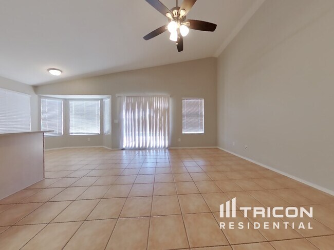 Foto del edificio - 12209 W Edgemont Ave
