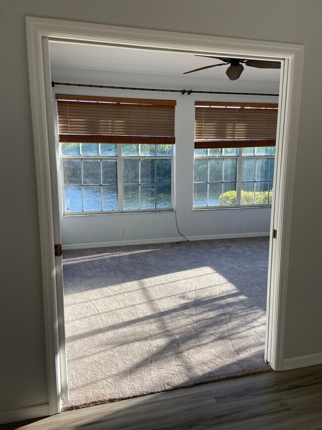 Foto del edificio - 8370 Wingate Dr