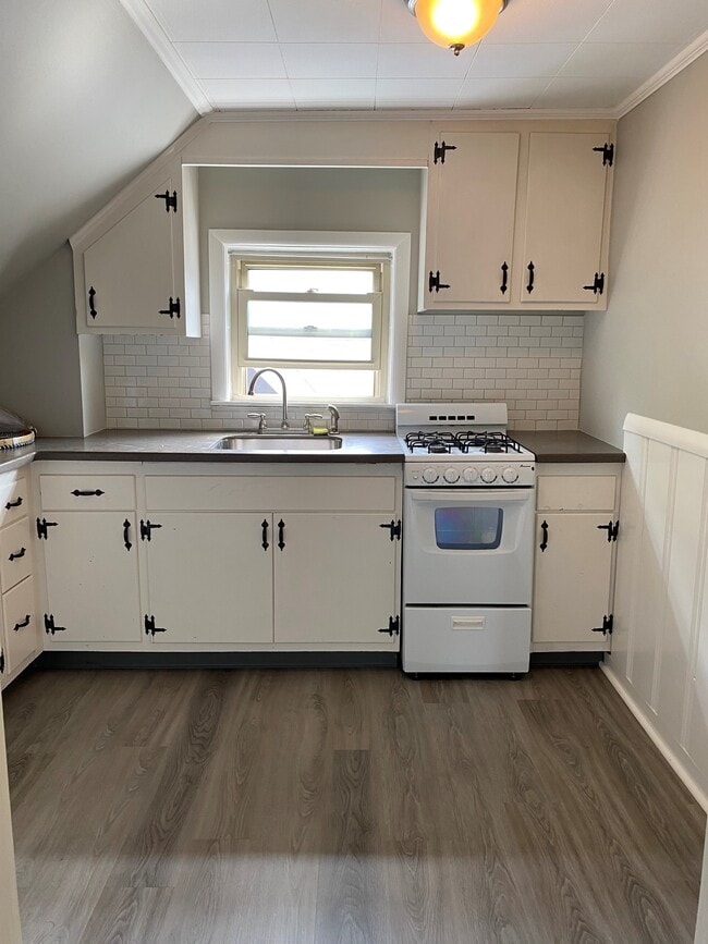 Building Photo - 36 Stone St