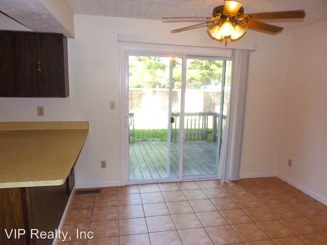 Building Photo - 5784 Applebrook Ct